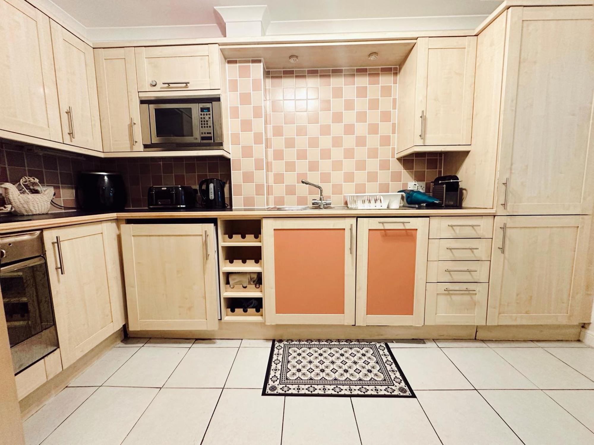 En-Suite Room 5Mins From Tower Bridge 런던 외부 사진